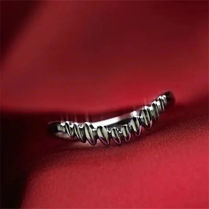 Blood Moon Astarion Vampire Ring - VONVEX