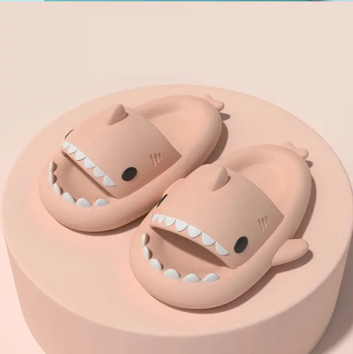 Shark Slippers     - VONVEX