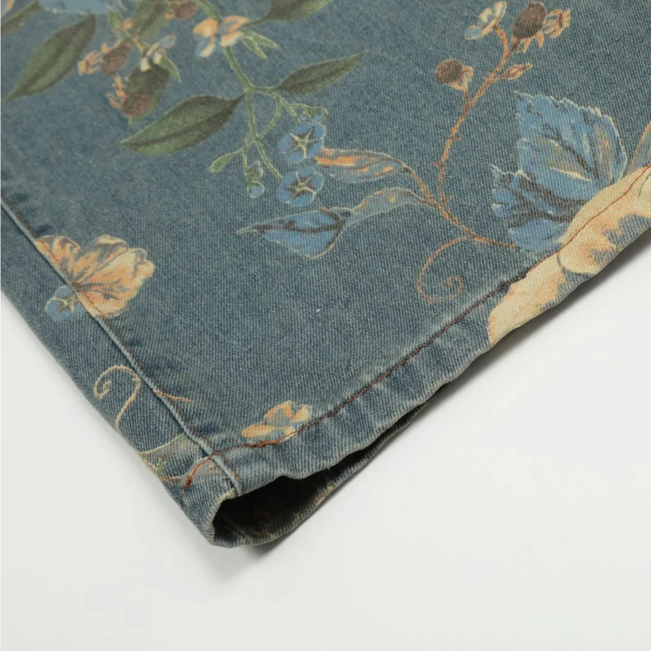 Spicy Bloom Washed Jeans     - VONVEX