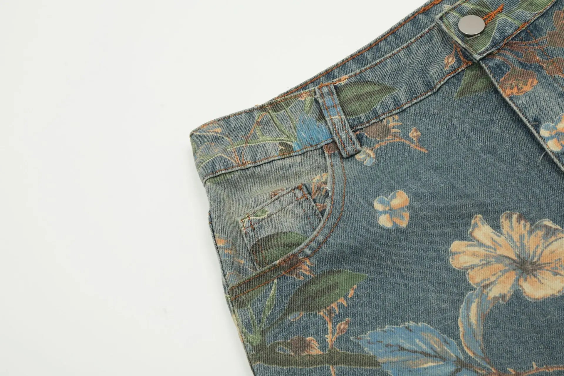 Spicy Bloom Washed Jeans     - VONVEX