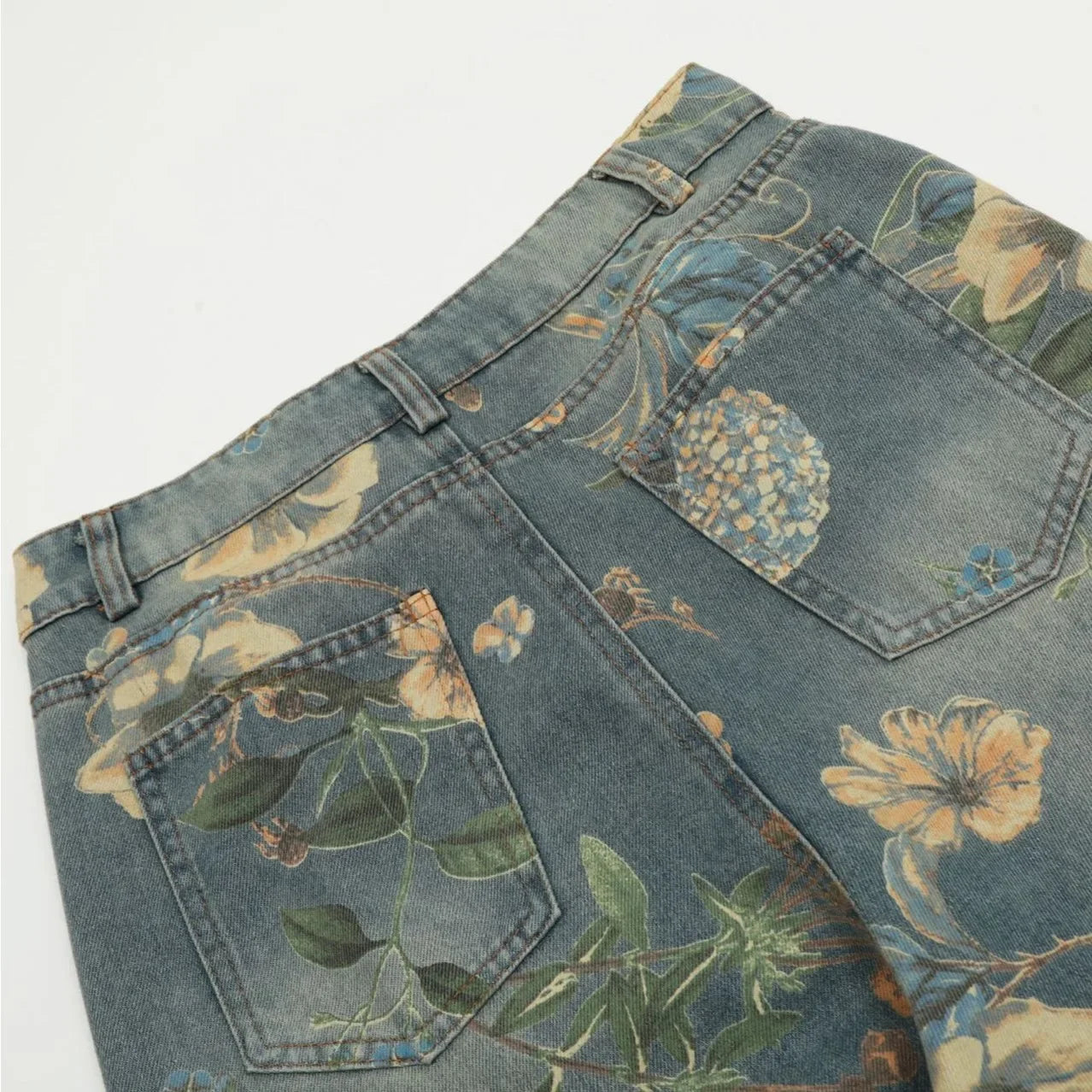 Spicy Bloom Washed Jeans     - VONVEX