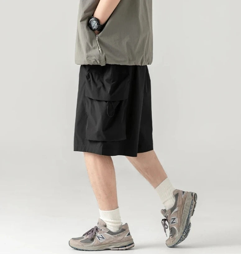 Casual Loose Knee Cargo Short     - VONVEX