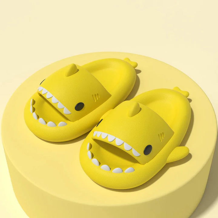 Shark Slippers     - VONVEX
